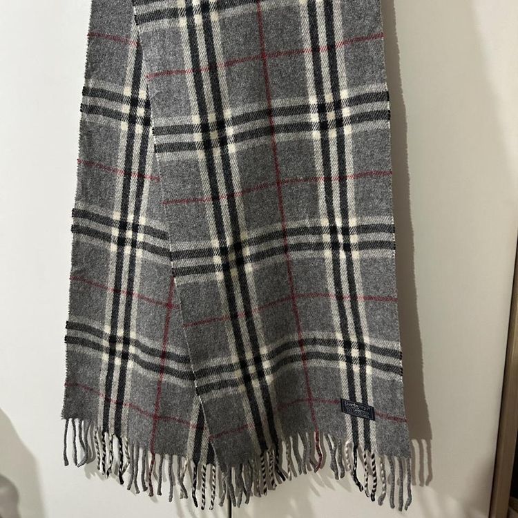 Vintage Burberry Scarf 100% Lambswool 3
