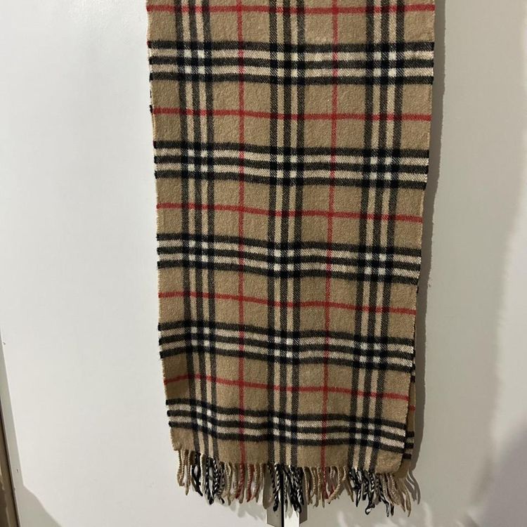 Vintage Burberry Scarf 100% lambs wool check