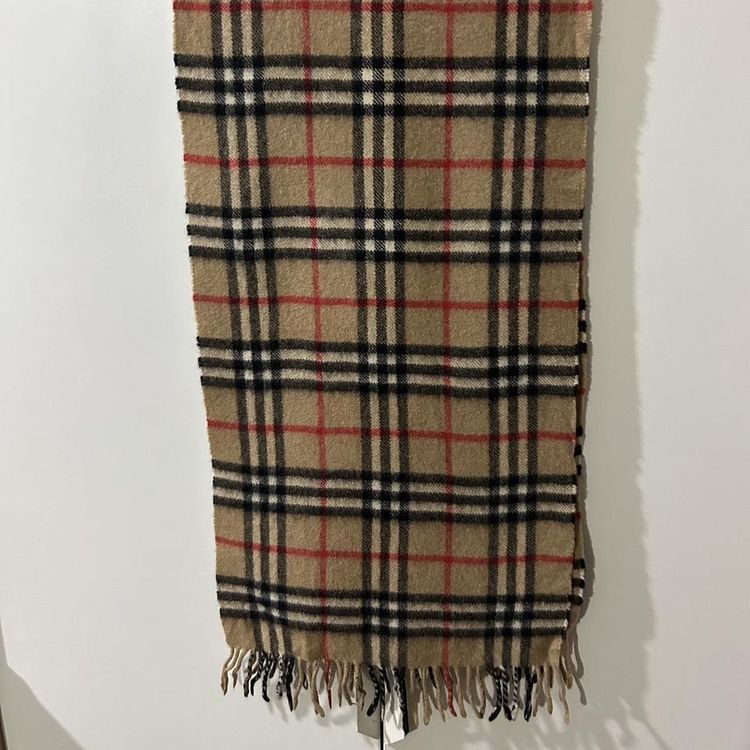 Vintage Burberry Scarf 100% lambs wool check 2