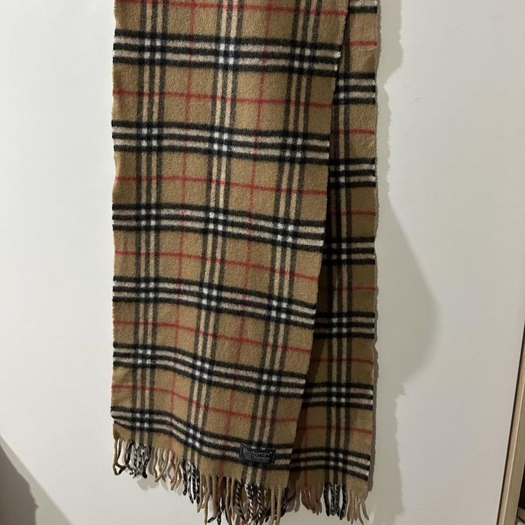 Vintage Burberry Scarf 100% lambs wool check 7