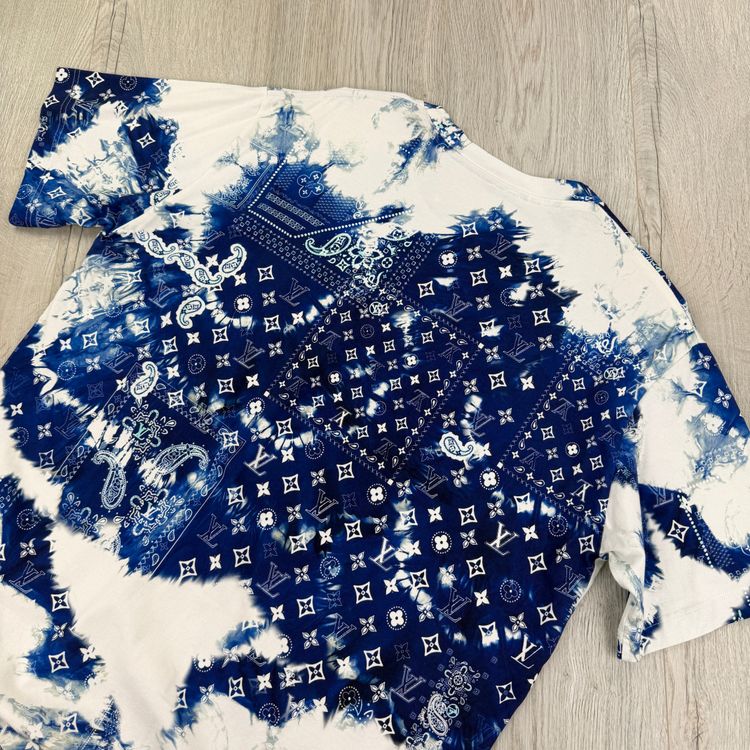 Louis Vuitton Men’s Monogram Bandana T-Shirt - Medium 7