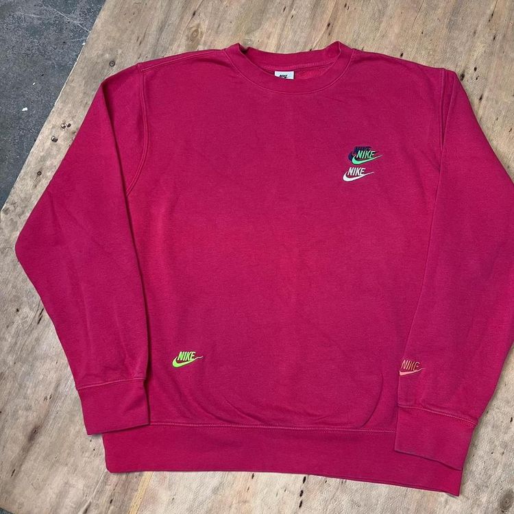 RARE Nike Club International Graphic Sweatshirt 2