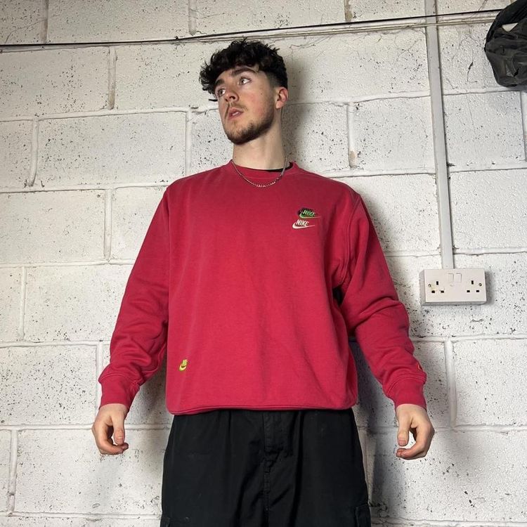 RARE Nike Club International Graphic Sweatshirt 6