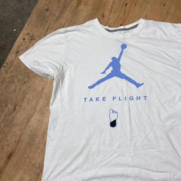 Vintage Nike Air Jordan Graphic Printed Tee 3