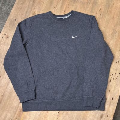 Vintage Nike Swoosh Embroidered Graphic Sweatshirt