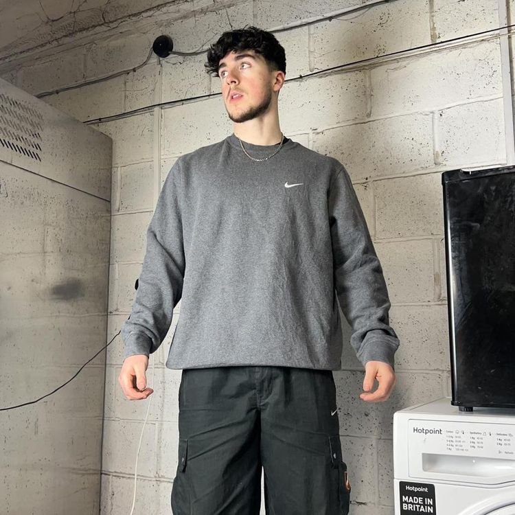 Vintage Nike Swoosh Embroidered Graphic Sweatshirt image 5