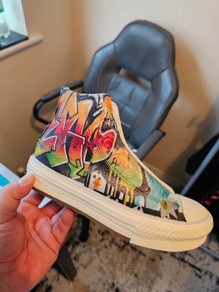 Other High-Top Sneaker With Graffiti Print product image