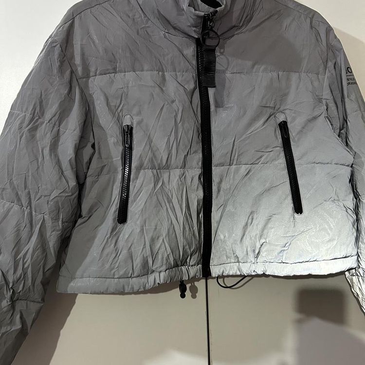 Urban Outfitters reflective metallic cropped puffer image 8