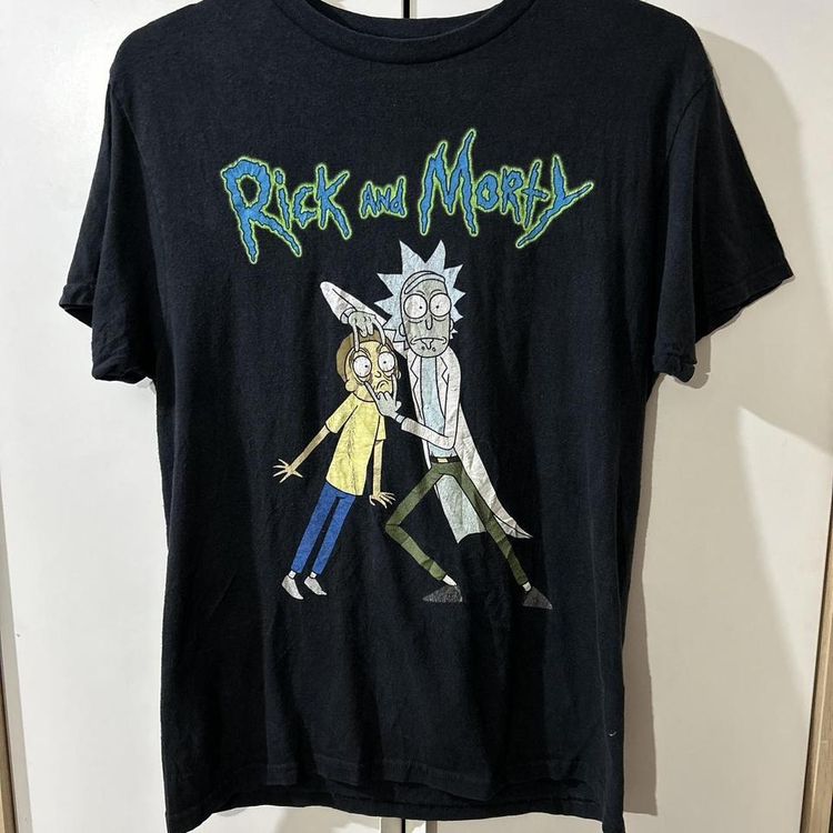 Vintage Rick and Morty  graphic t shirt image 2