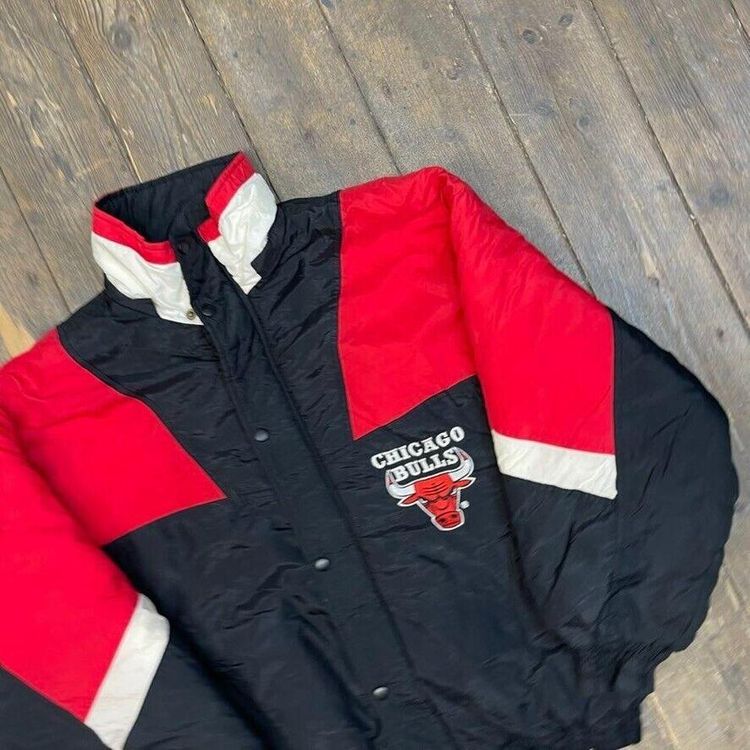 Chalk Line Chicago Bulls Pro Sport 90s Puffer Bomber Jacket, Black, Mens Large 4