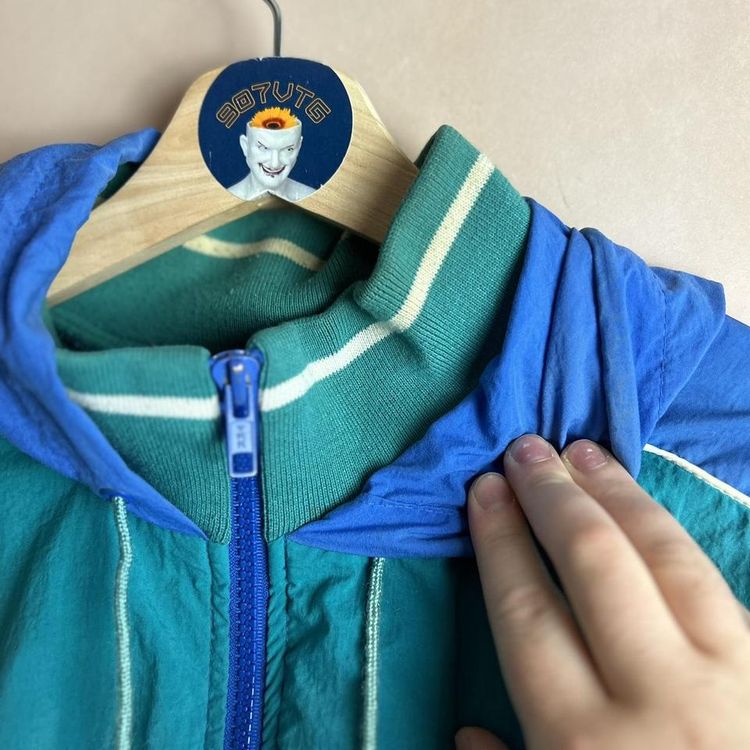 Immagine di Vintage Nike hooded windbreaker track jacket 4