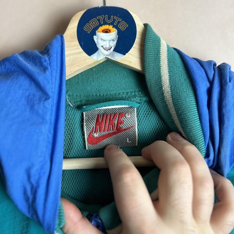 Immagine di Vintage Nike hooded windbreaker track jacket 5