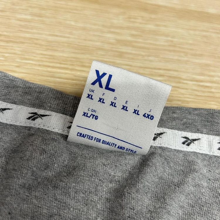 Reebok grey graphic print small pocket tshirt. image 4