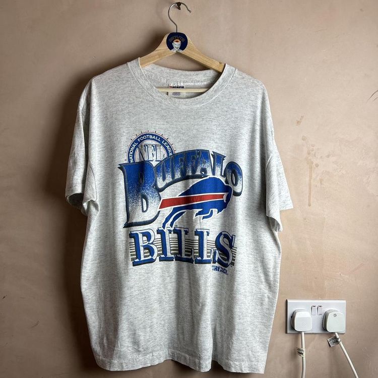 Vintage NFL USA American football Buffalo Bills graphic t shirt