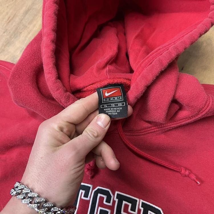 Vintage Nike Team x Rutgers University Graphic Hoodie image 6