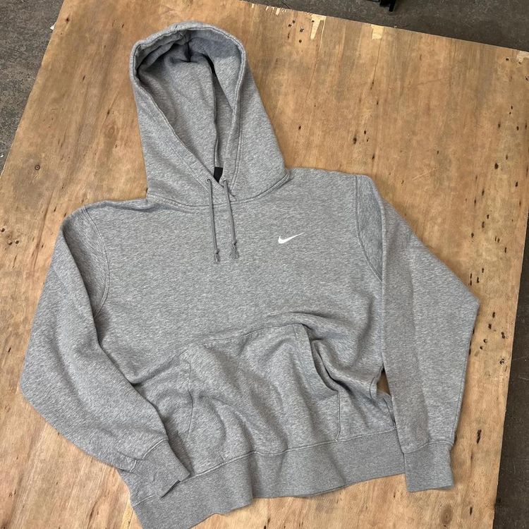 Like New Nike Swoosh Embroidered Logo Hoodie image 5