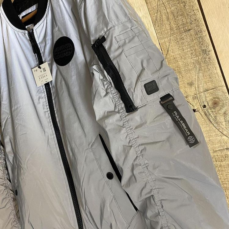 Pull & Bear puffer bomber jacket image 2