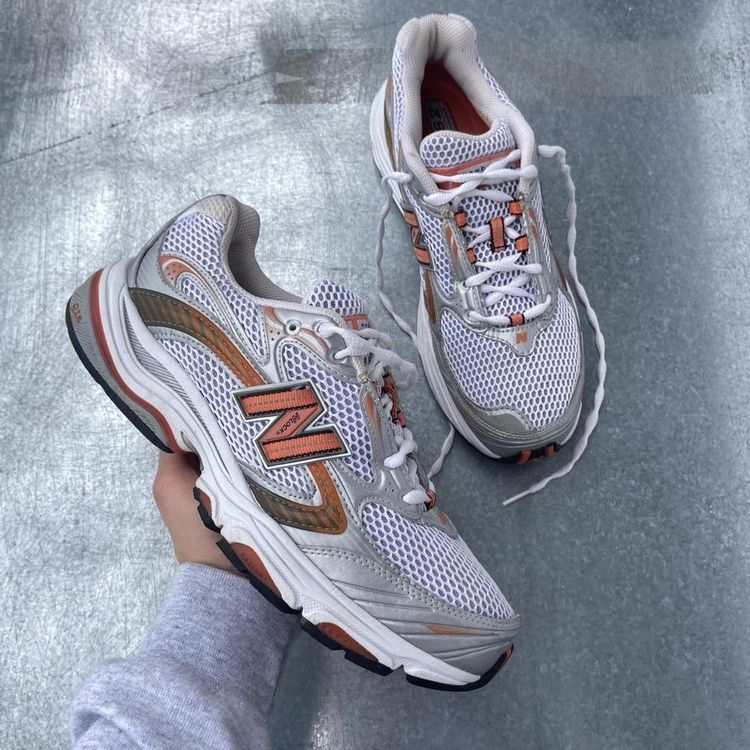 New Balance 1062