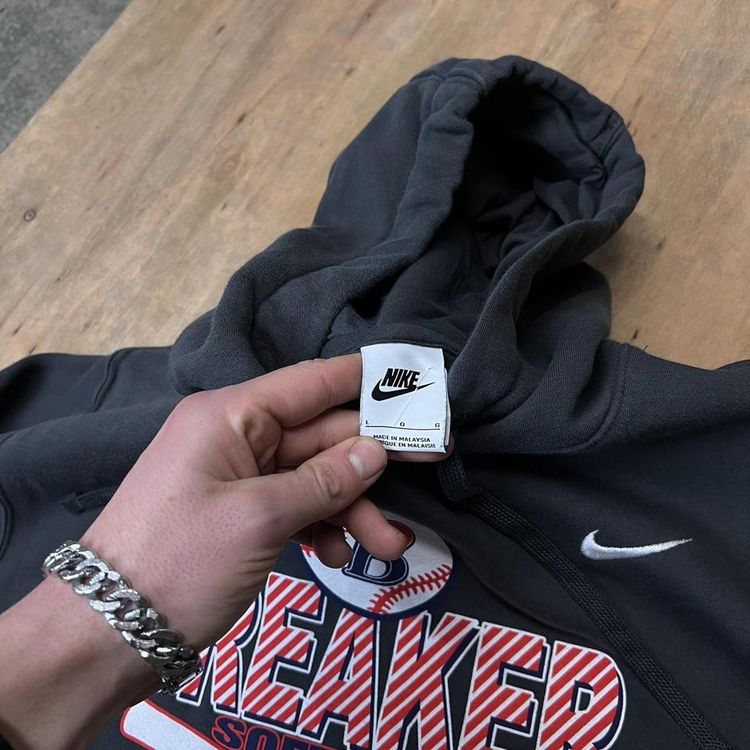 Vintage Nike Team x Breaker Labs Softball Graphic Hoodie imagen 6