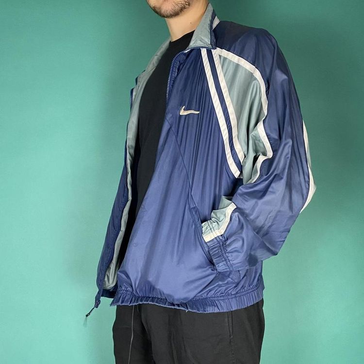 Vintage 90s Nike swoosh track jacket blue. imagen 3