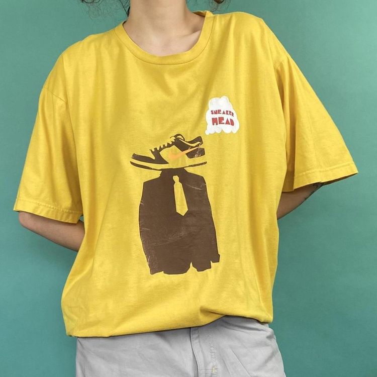 Vintage y2k Nike radiohead reference graphic tshirt yellow.
