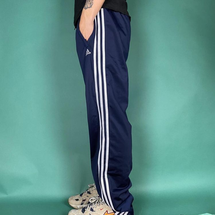 Y2K adidas soft shell joggers tracksuit bottoms navy. imagen 3