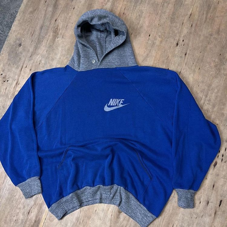RARE Made in USA Nike 1980s Sportswear Hoodie imagen 4