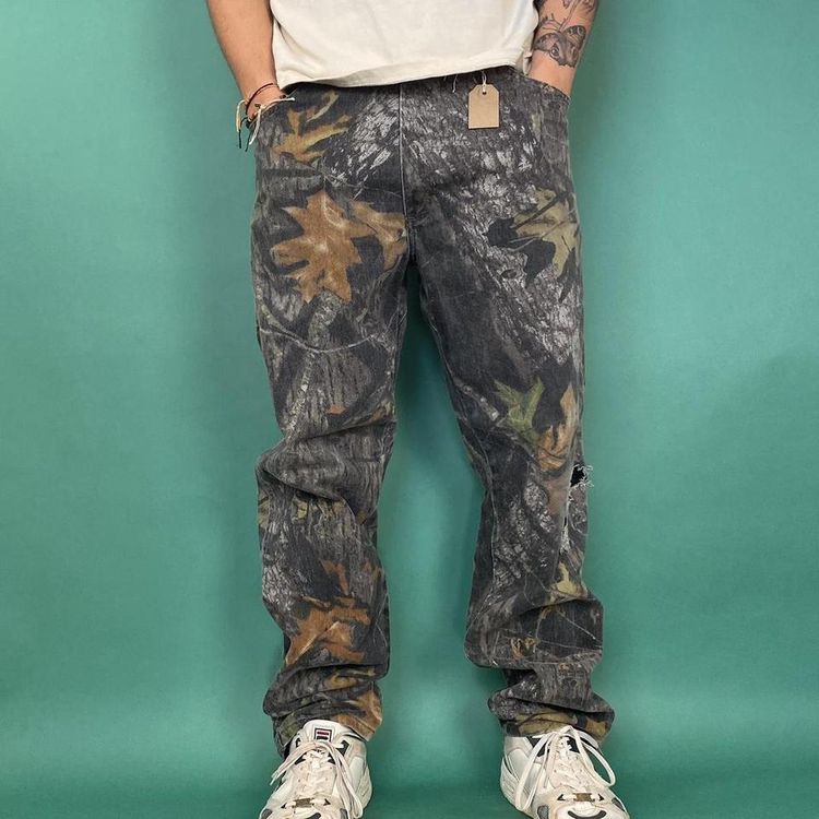 Vintage realtree straight legged jeans.