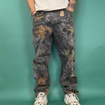 Vintage realtree straight legged jeans.