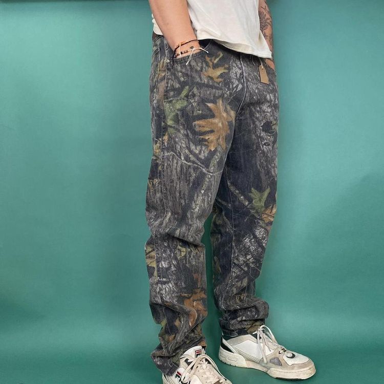 Immagine di Vintage realtree straight legged jeans. 2