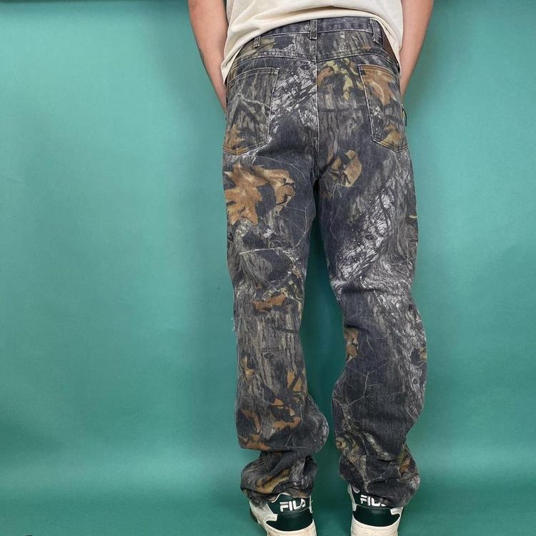 Immagine di Vintage realtree straight legged jeans. 4