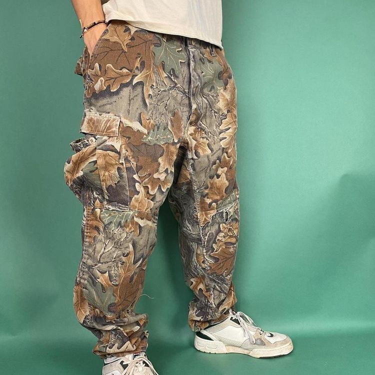 Vintage realtree baggy cargo pants.
