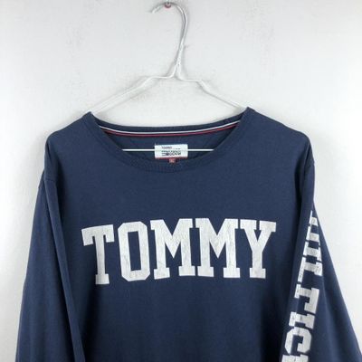 Navy vintage Tommy Hilfiger t shirt 1