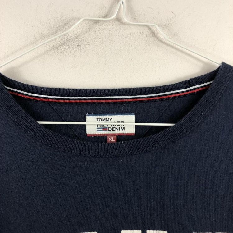 Navy vintage Tommy Hilfiger t shirt 4