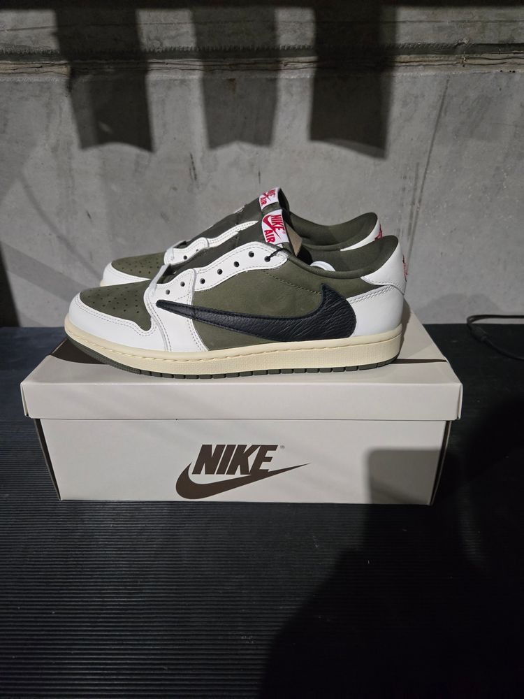 A-999408 Jordan 1 Retro Low OG SP Travis Scott Medium Olive New In Box