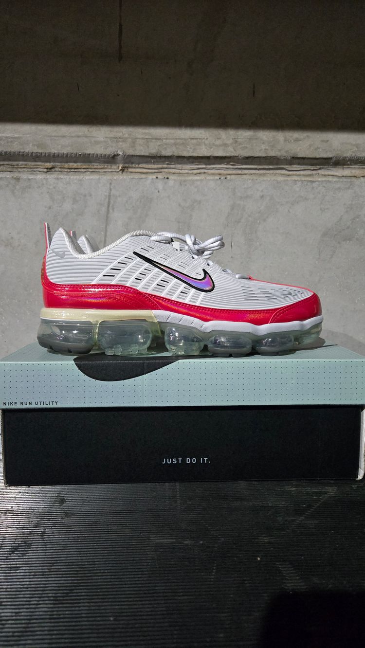 A-942624 Nike Air Vapormax 360 OG Grey Red New In Box