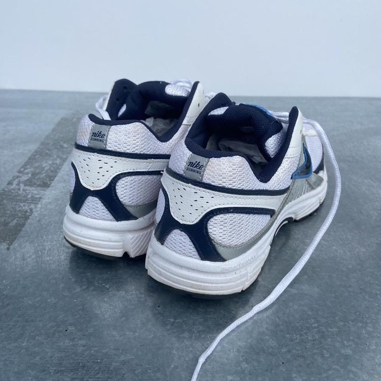 Nike dart 7 5