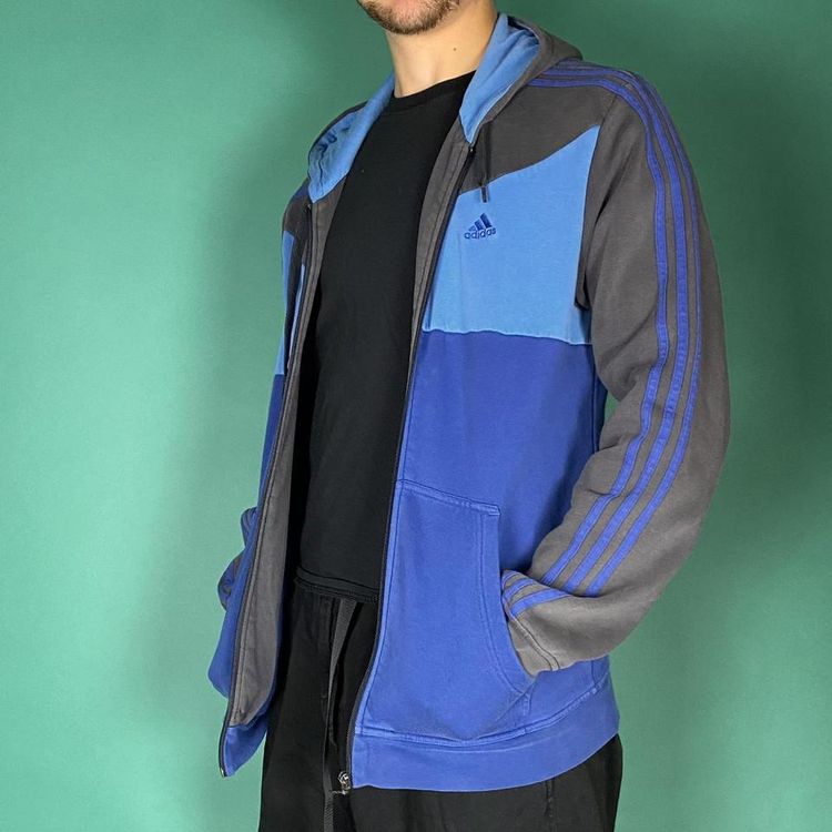 Immagine di Vintage y2k adidas zip up hoodie blue grey. 2