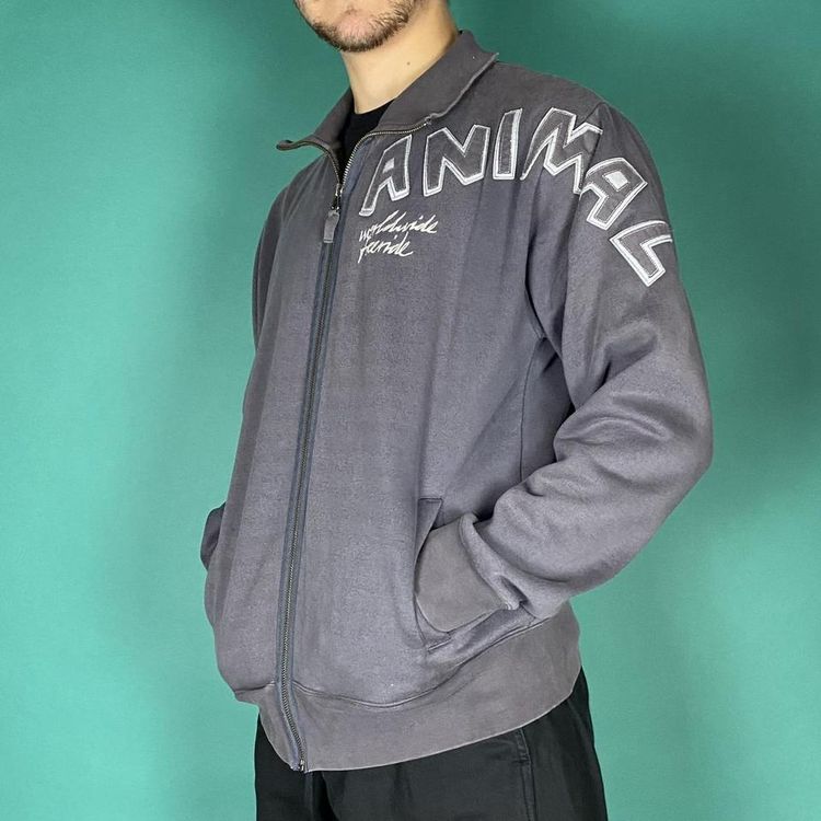 Immagine di Vintage y2k animal zip up sweatshirt jumper purple grey. 3