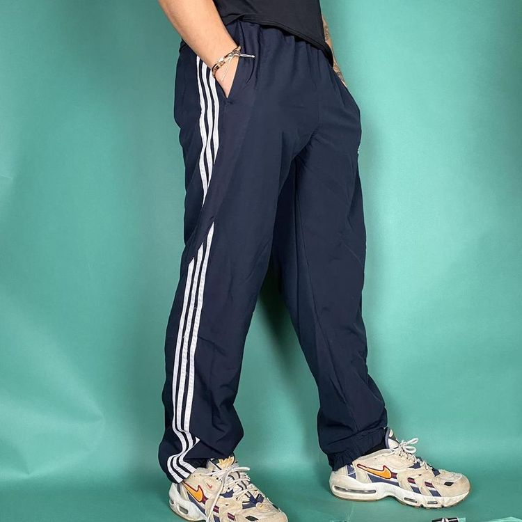 Immagine di Vintage y2k adidas shell tracksuit bottoms track pants navy. 2