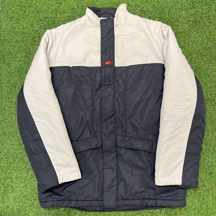Beige & dark grey Vintage Y2K Nike coat