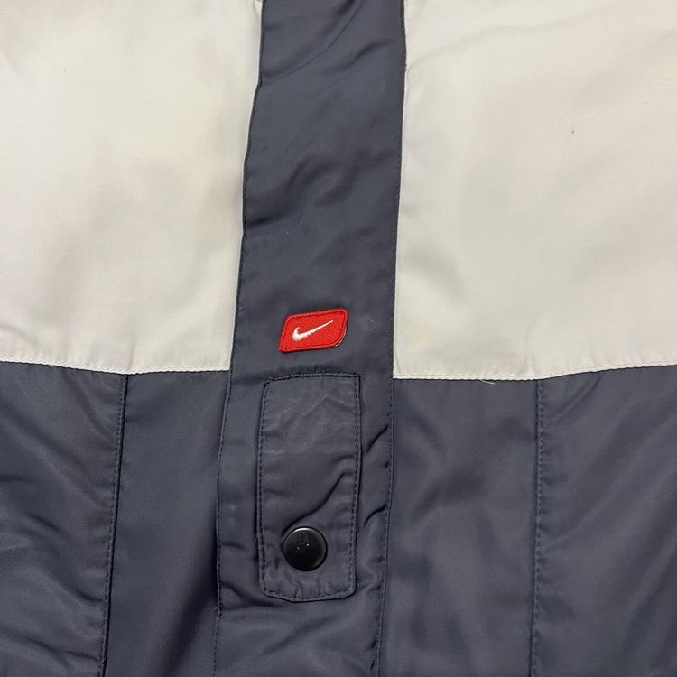 Immagine di Beige & dark grey Vintage Y2K Nike coat 2