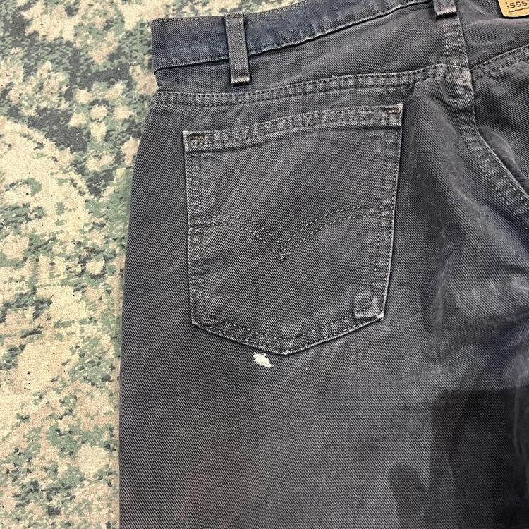 Immagine di Dark Grey Vintage 90s Levis 555 jeans 7
