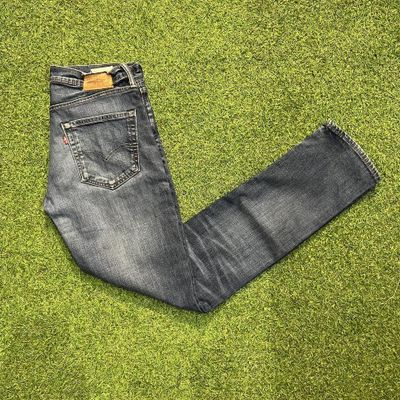 Navy Levis jeans