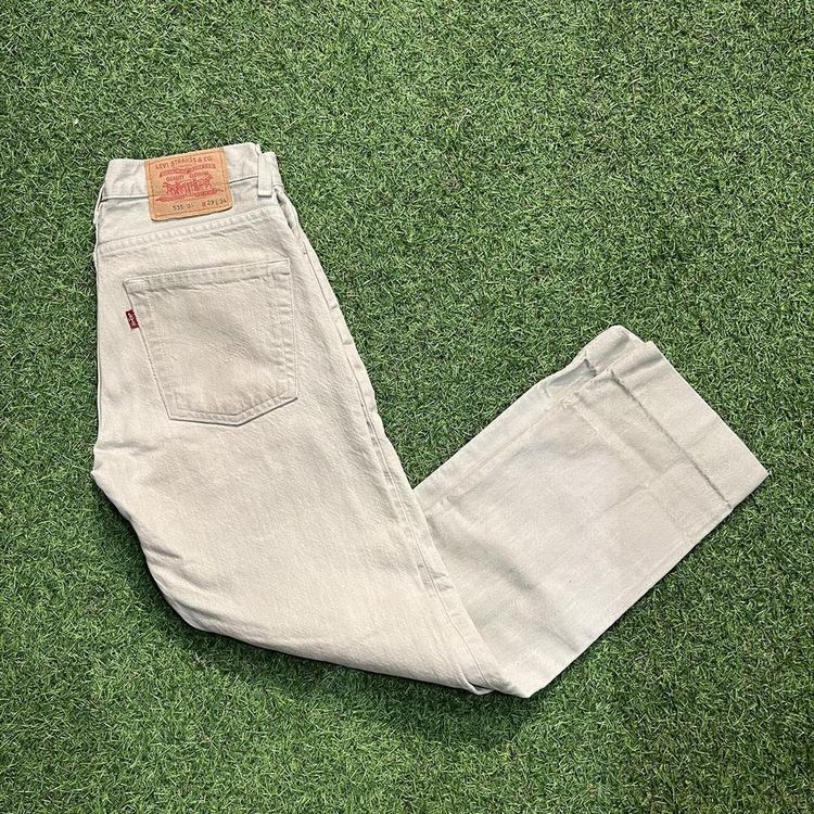 Beige Levis 535 jeans