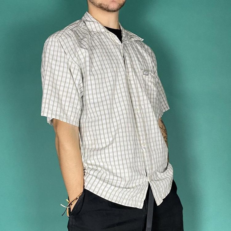 Vintage y2k quiksilver checkered shirt beige. imagen 2