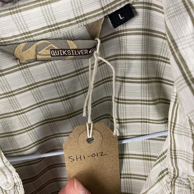 Vintage y2k quiksilver checkered shirt beige. imagen 5