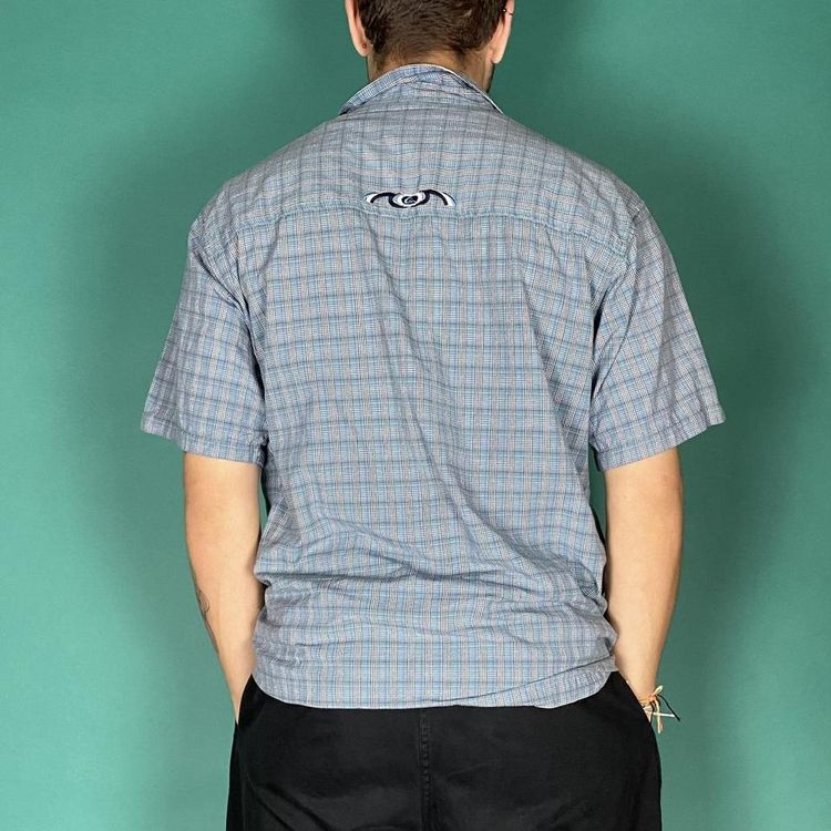 Immagine di Vintage y2k quiksilver checkered shirt blue. 4