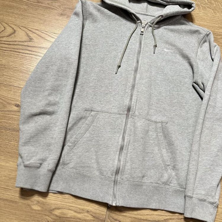 Grey Nike 00s Zip Up Hoodie Casual Sportswear 3