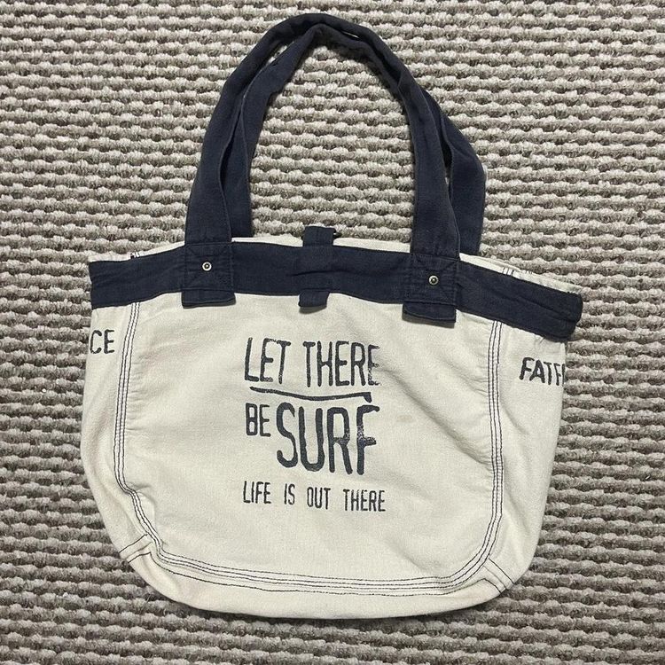 Fat Face Canvas Beach Bag Beige & Navy Let There Be Surf Womens. obraz 2
